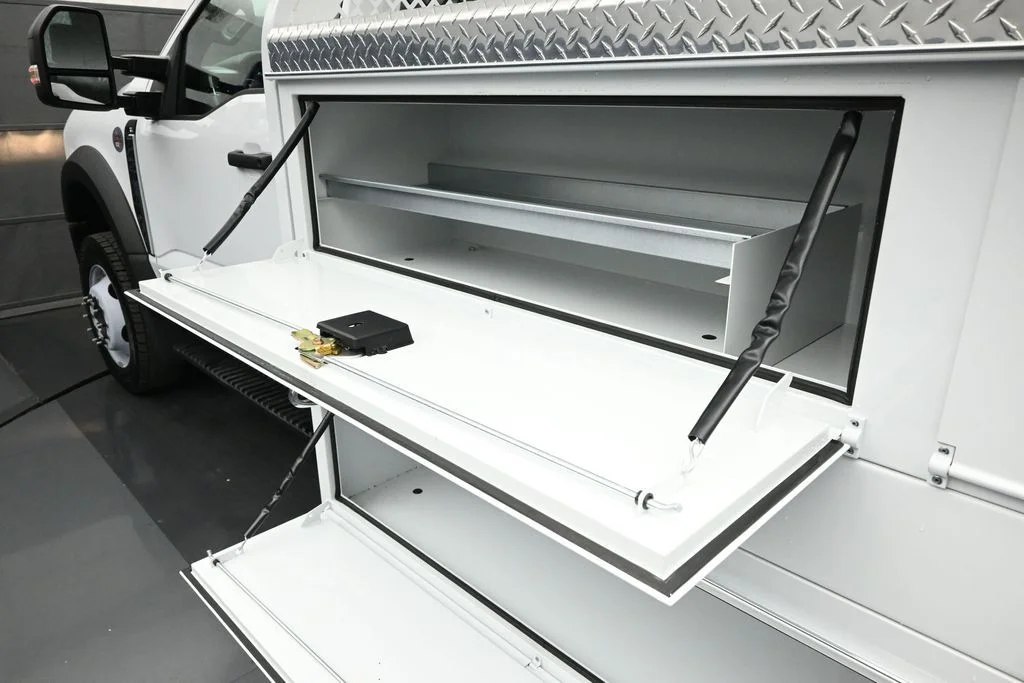 New 2025 Oxford White Ford XL image 16