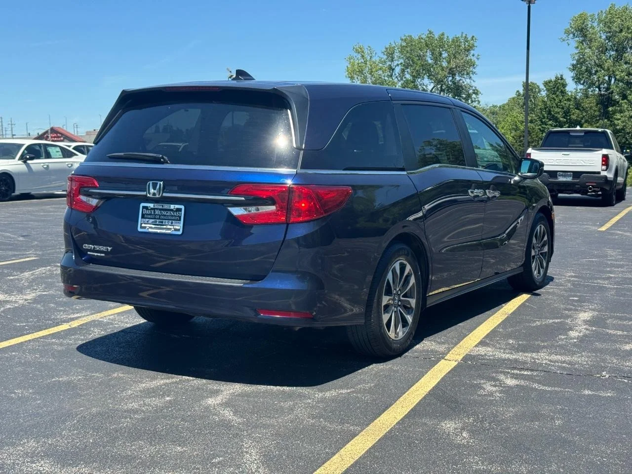 Certified Used 2023 Obsidian Blue Pearl Honda EX-L image 4