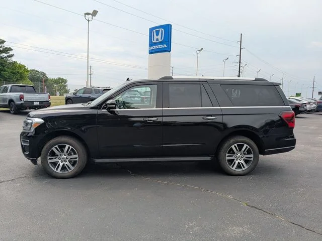 Used 2024 Black Metallic Ford Limited image 11