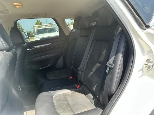 Used 2018 White Mazda Touring image 23