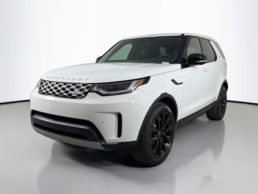 2026 Land Rover Discovery P300 S's photo