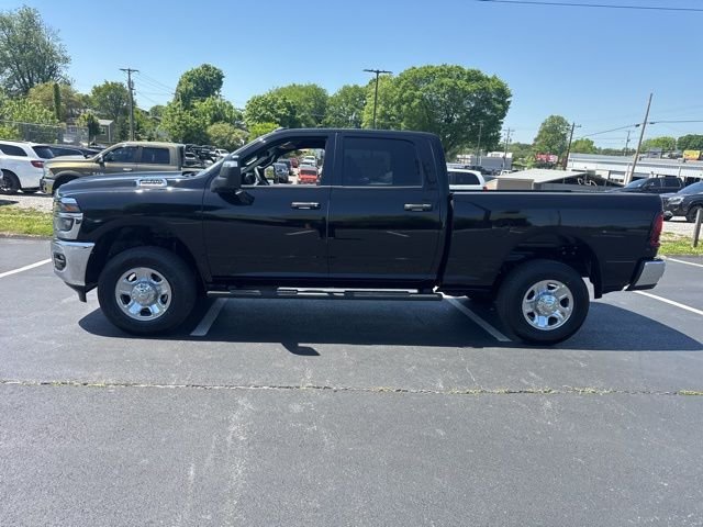 New 2026 Diamond Black Crystal Pearl-Coat Exterior Paint RAM Tradesman image 4