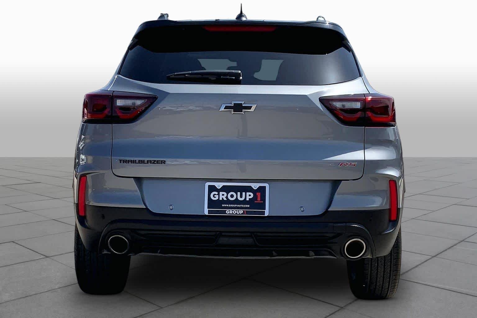 Used 2025 Sterling Gray Metallic Chevrolet RS image 5