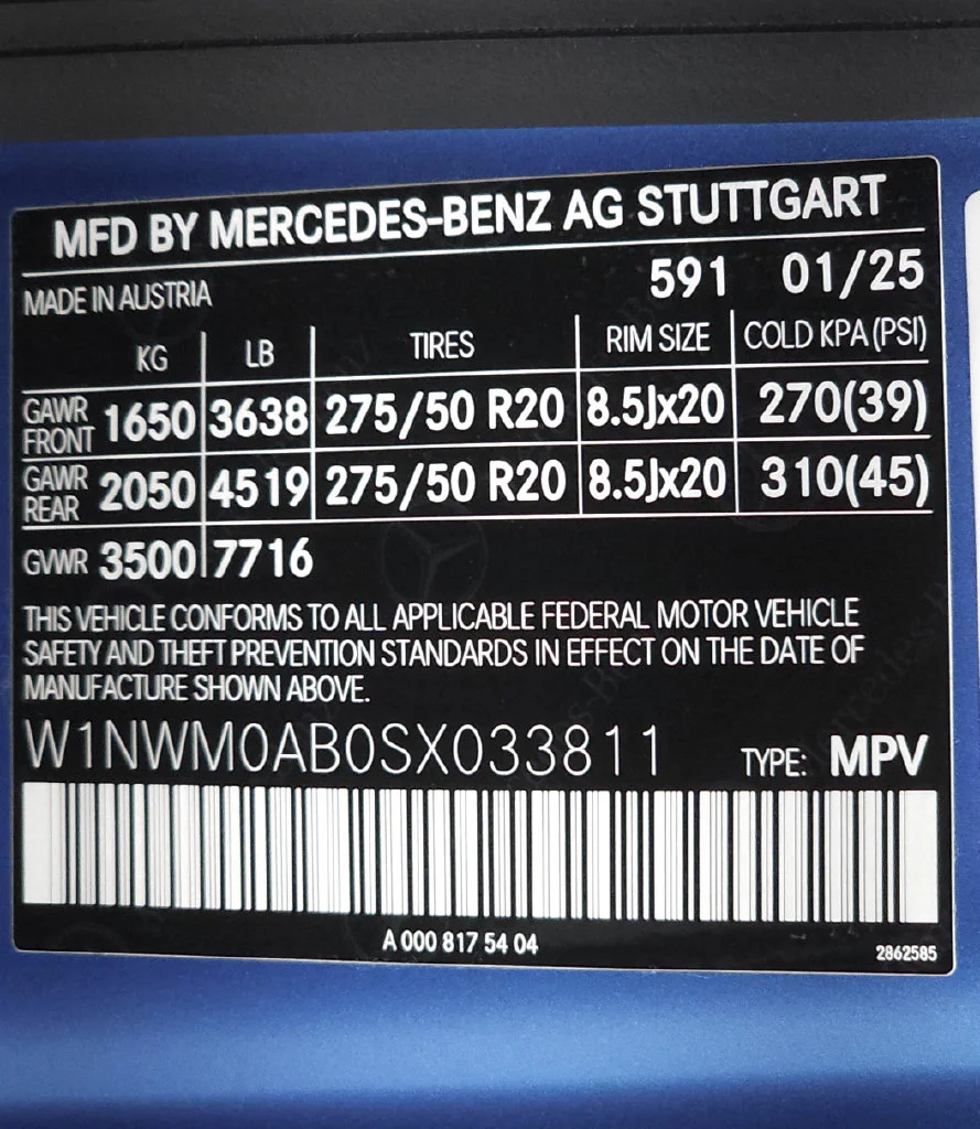 Used 2025 MANUFAKTUR South Sea Blue Magno Mercedes-Benz G 580 image 38