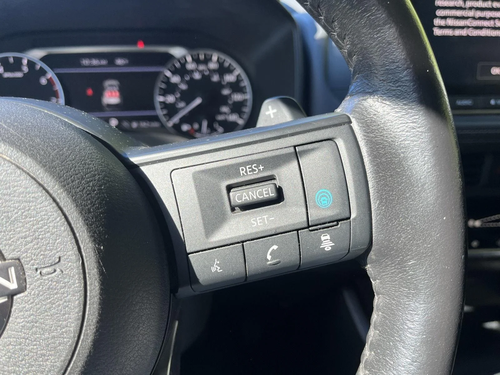 Used 2024 Scarlet Ember Tintcoat Nissan SV image 27