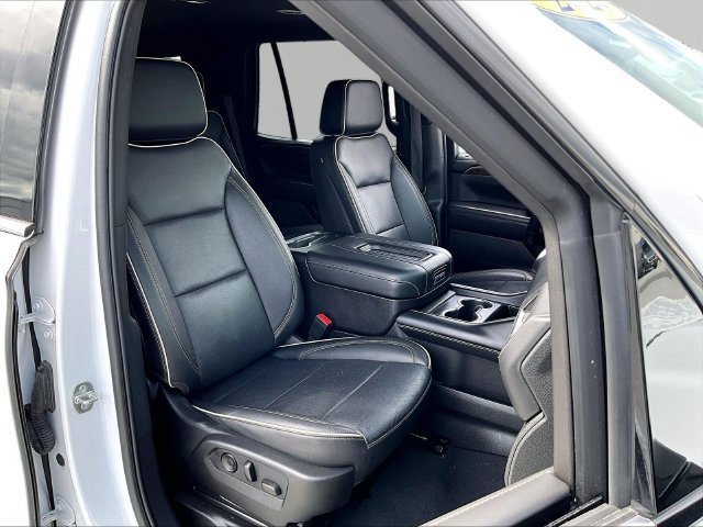 Used 2024 Summit White Chevrolet Premier image 11