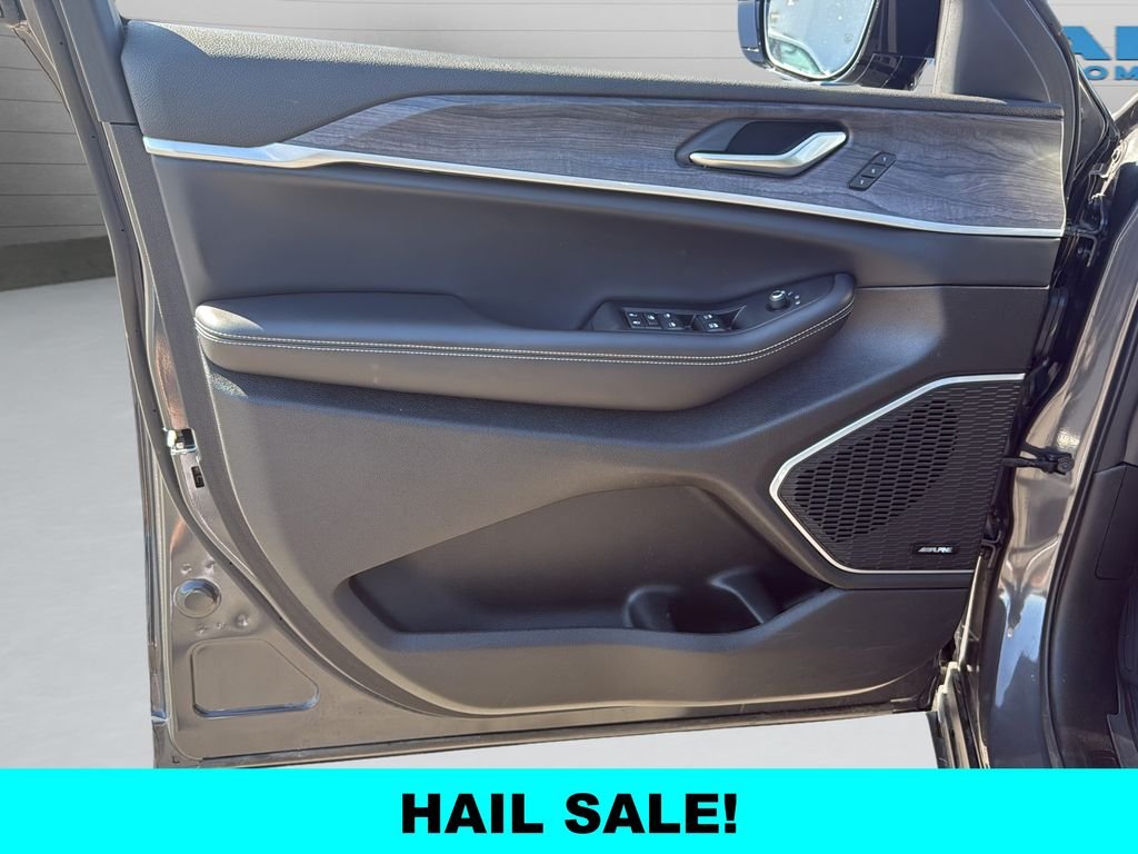 Used 2024 Gray Jeep Limited image 11