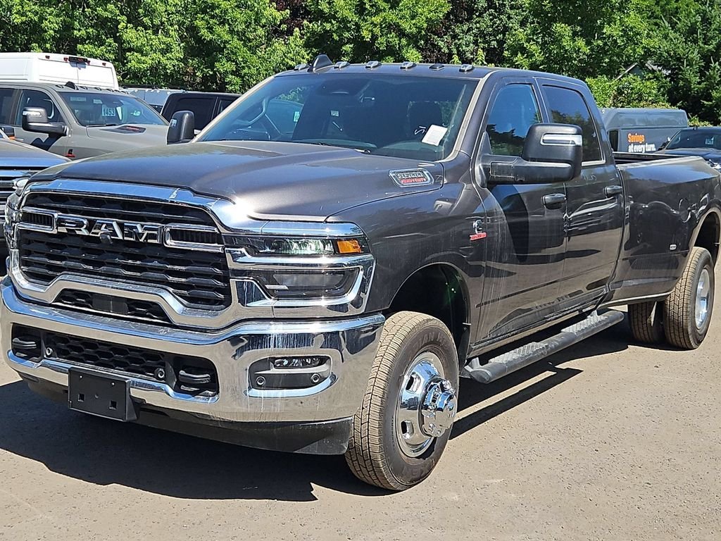 New 2026 Granite Crystal Metallic Clear-Coat Exterior Paint RAM Tradesman image 3