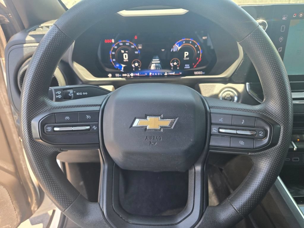 Used 2025 Summit White Chevrolet WT/LT image 32