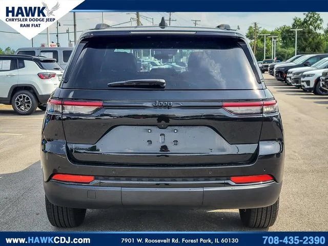 Certified Used 2025 Black Jeep Altitude X image 5