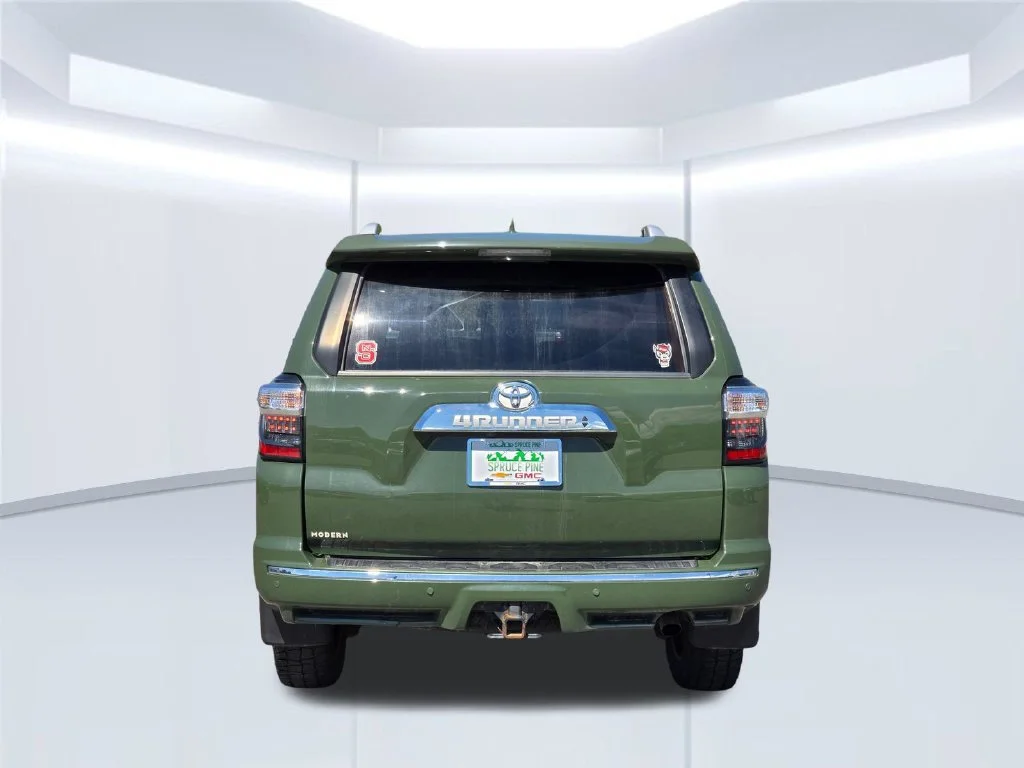 2022 Toyota 4Runner Limited - Photo 19