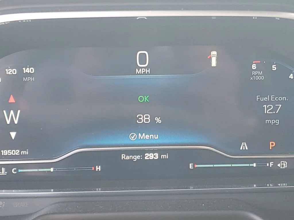 Used 2024 Summit White Chevrolet RST image 18