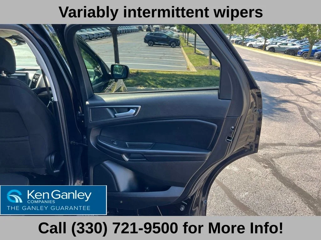 Used 2022 Black Ford SE image 53