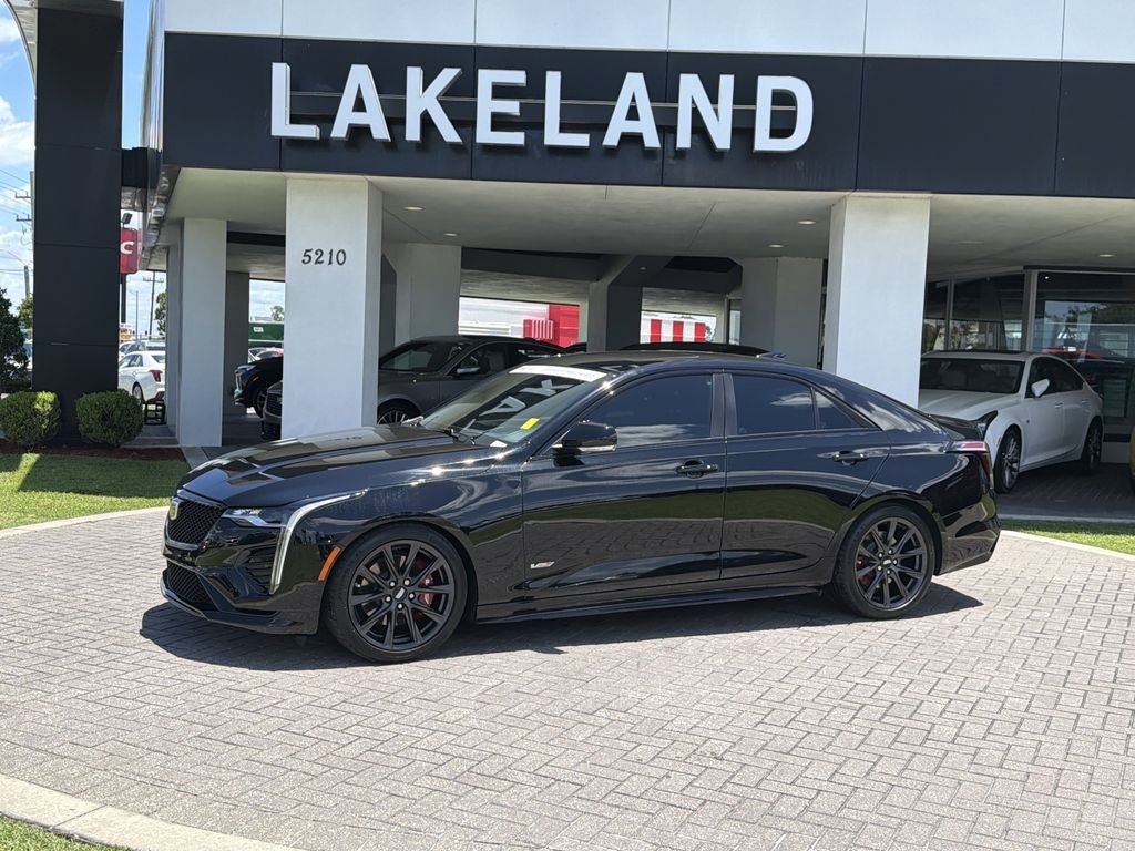 2023 Cadillac CT4 V-Series's photo