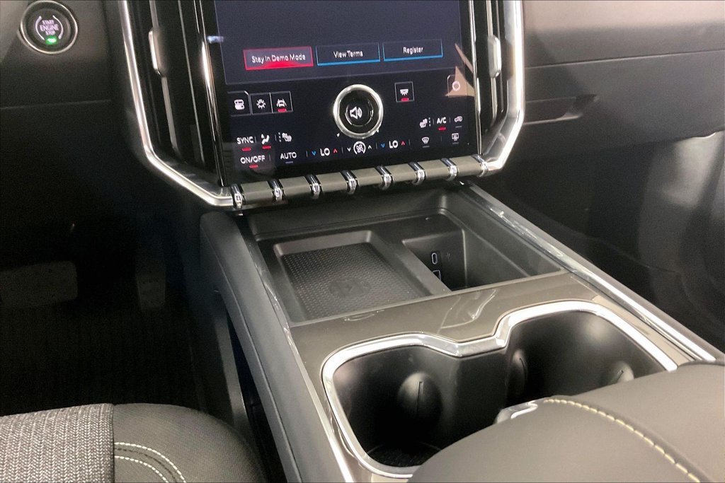New 2027 Summit White GMC Elevation image 7