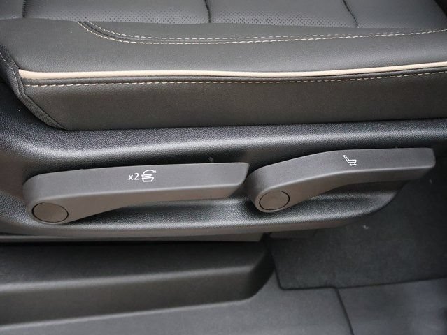 2026 GMC Yukon XL Elevation - Photo 12