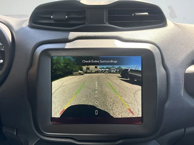 Used 2022 Red Jeep Latitude image 15