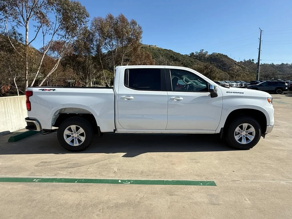 New 2026 Summit White Chevrolet LT image 4