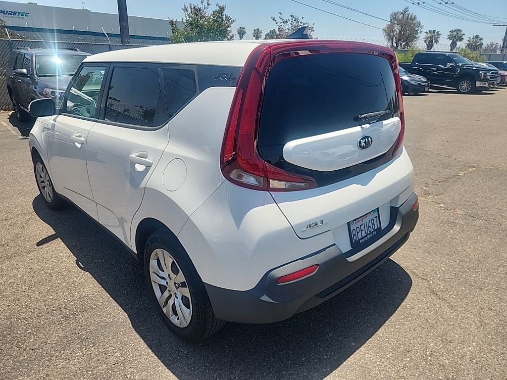 Used 2020 White Kia LX image 10