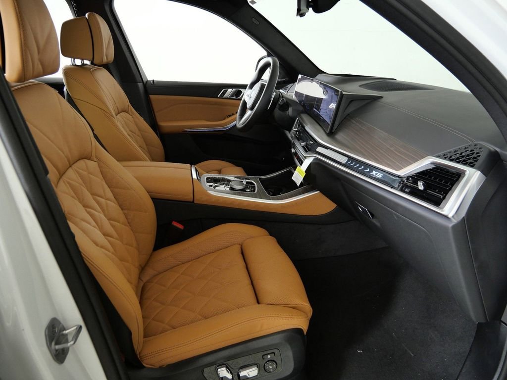 Used 2026 Mineral White Metallic BMW xDrive50e image 21