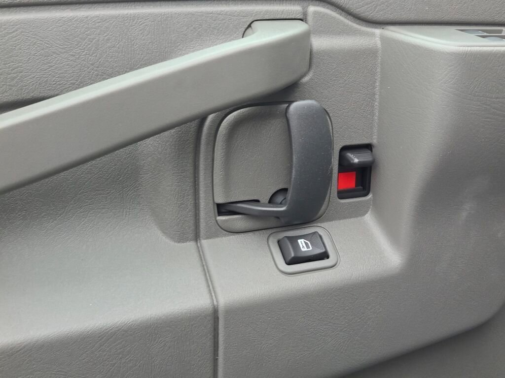 2026 Chevrolet Express Cargo Work Van - Photo 18
