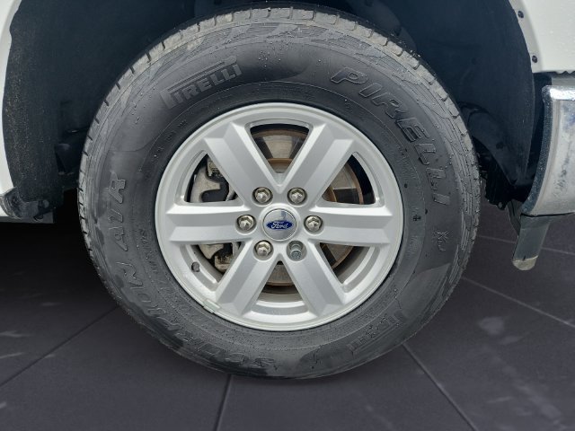 Used 2022 White Ford XL image 24