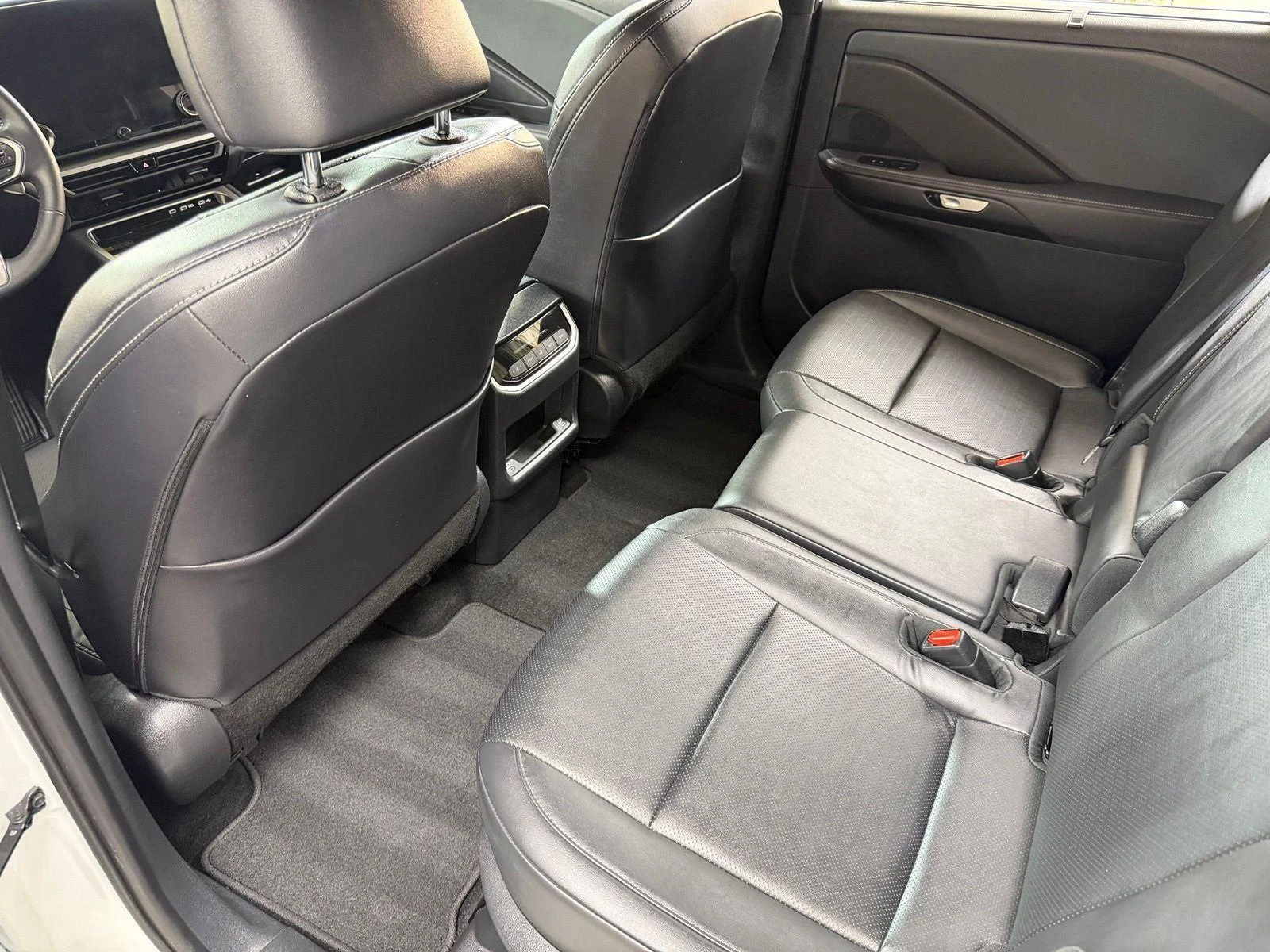 Used 2024 Wind Chill Pearl Lexus TX 350 image 35
