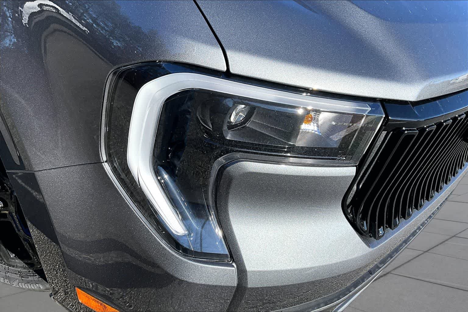 New 2026 Carbonized Gray Metallic Ford Lobo™ image 13
