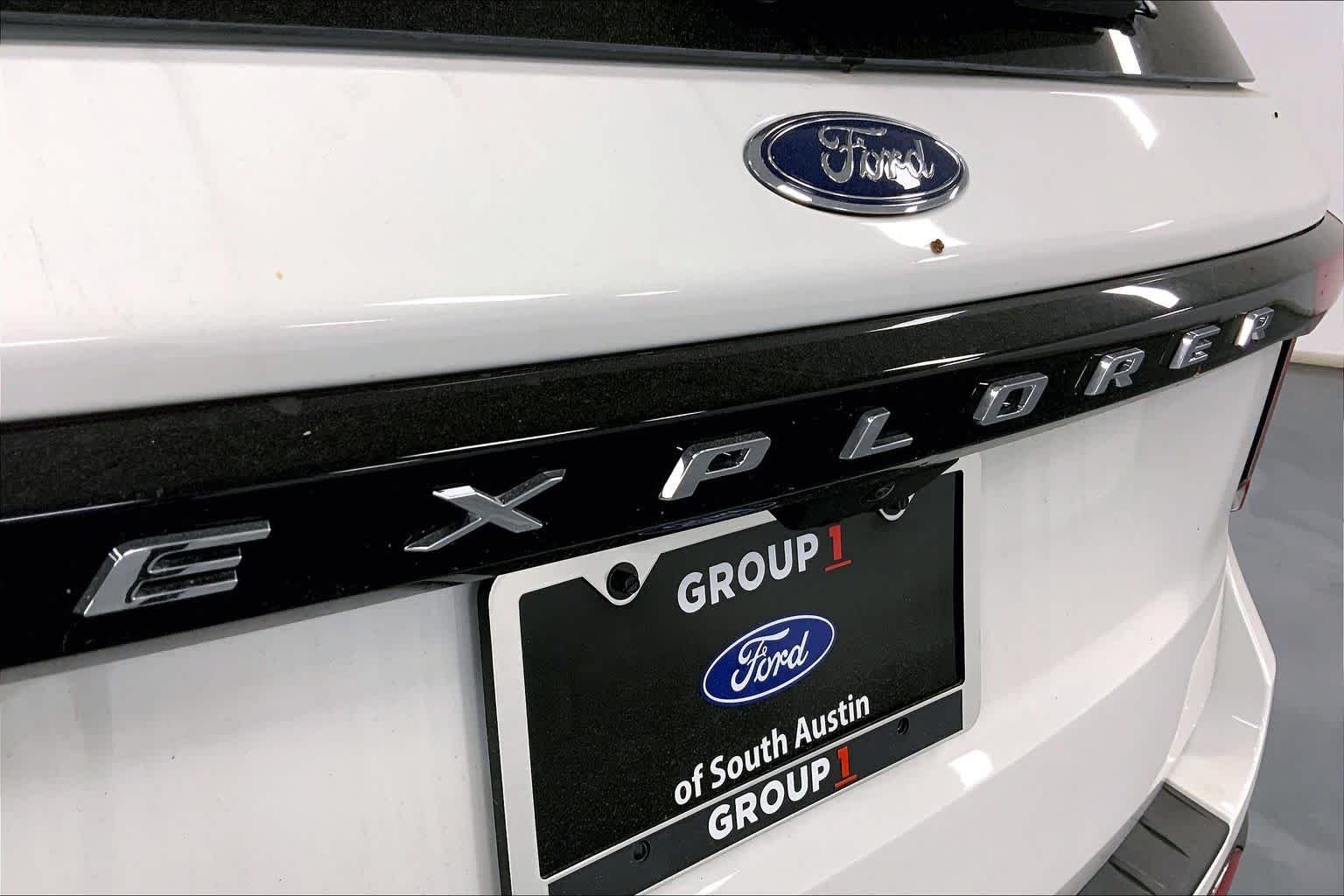 New 2026 Star White Metallic Tri-Coat Ford Active image 12