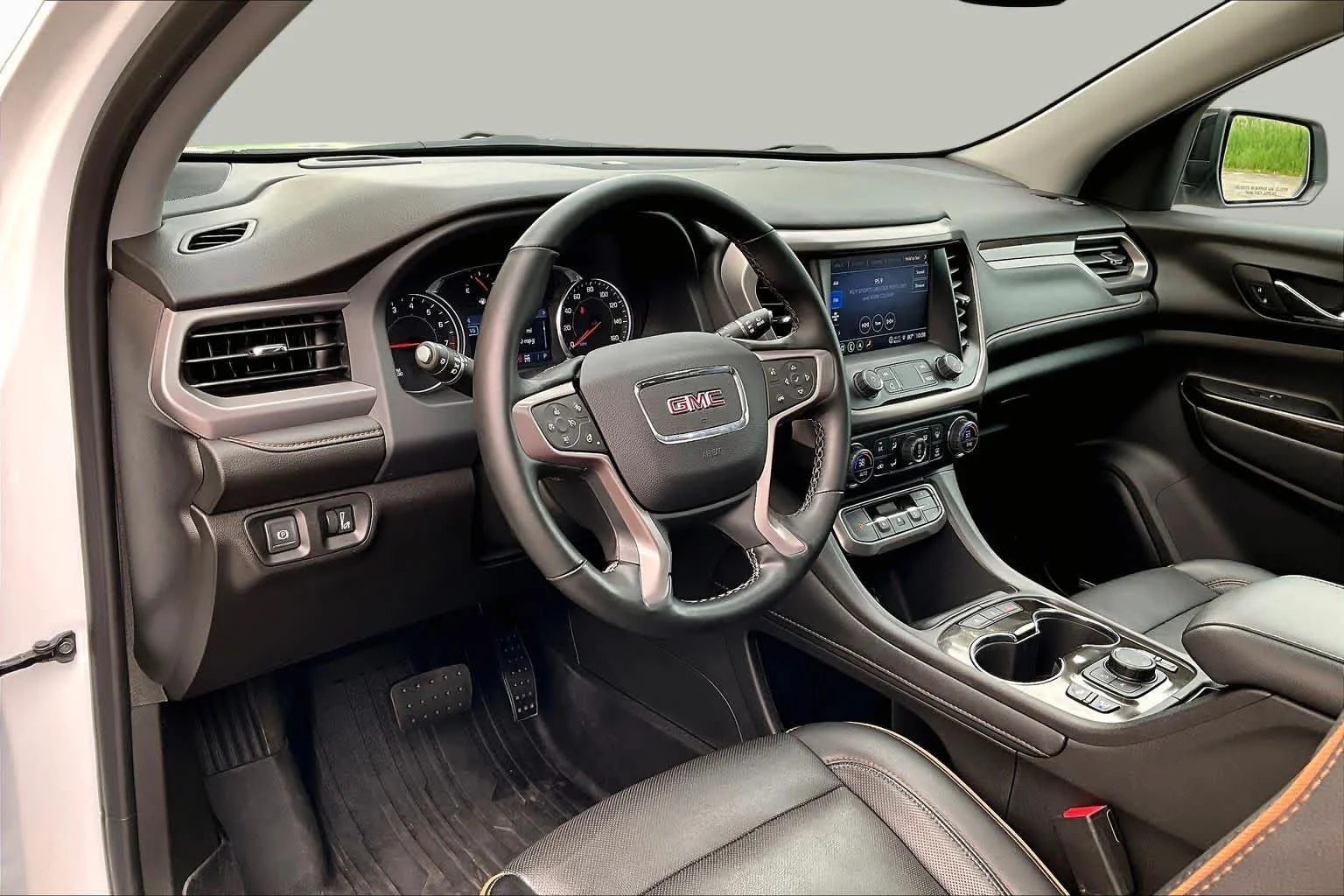 Used 2023 Summit White GMC AT4 image 18