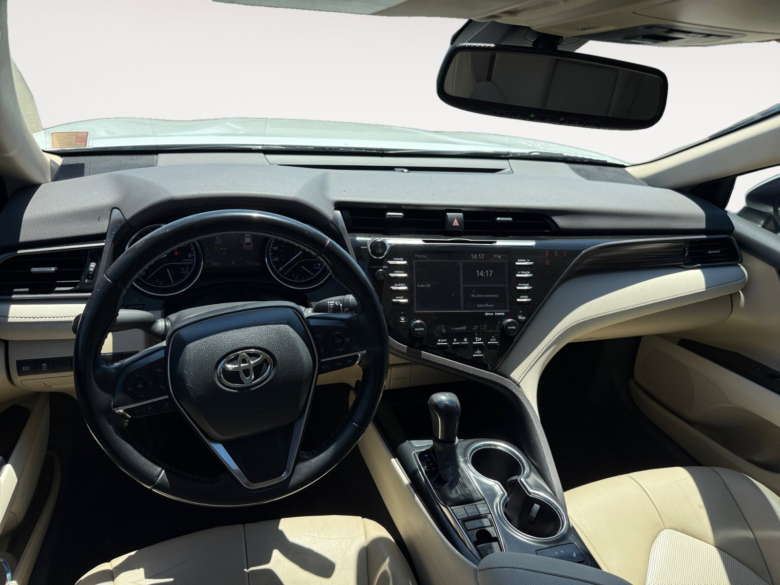 Used 2020 Pearl Toyota XLE image 15