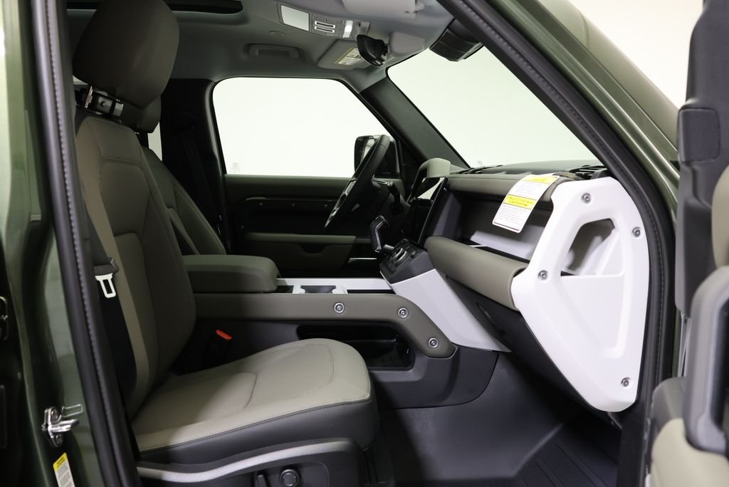 New 2026 Woolstone Green Land Rover S image 38