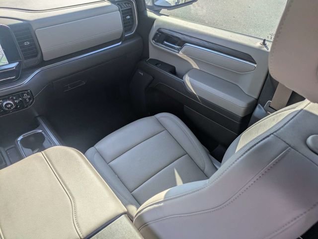 Used 2025 White GMC SLT image 17