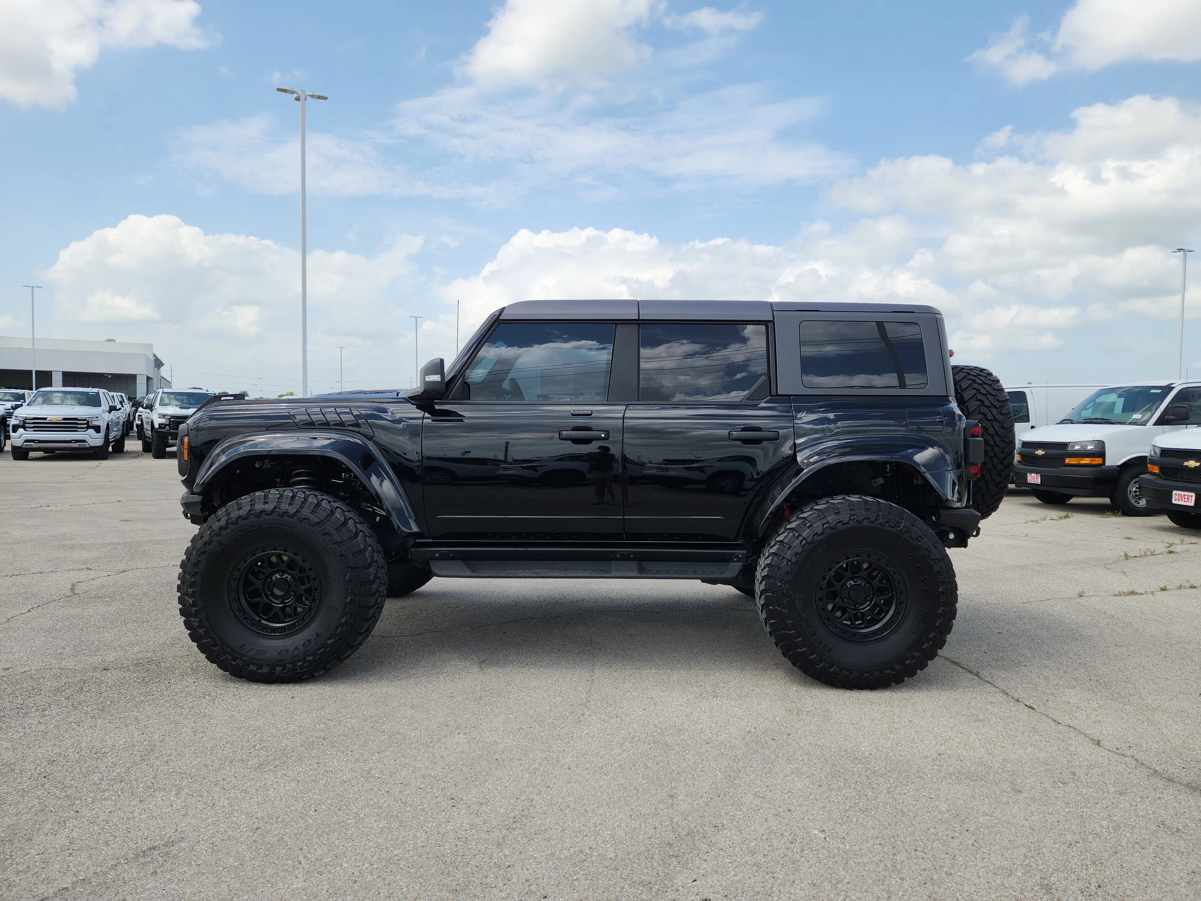 Used 2023  Ford Raptor image 4