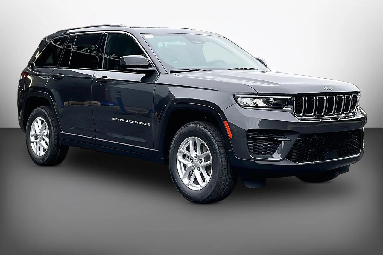 New 2026 Baltic Gray Metallic Clearcoat Jeep Laredo X image 1