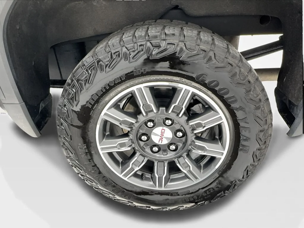 Used 2025 Black GMC AT4 image 15