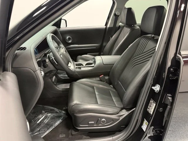 Used 2026 Red Hyundai SEL Convenience image 10
