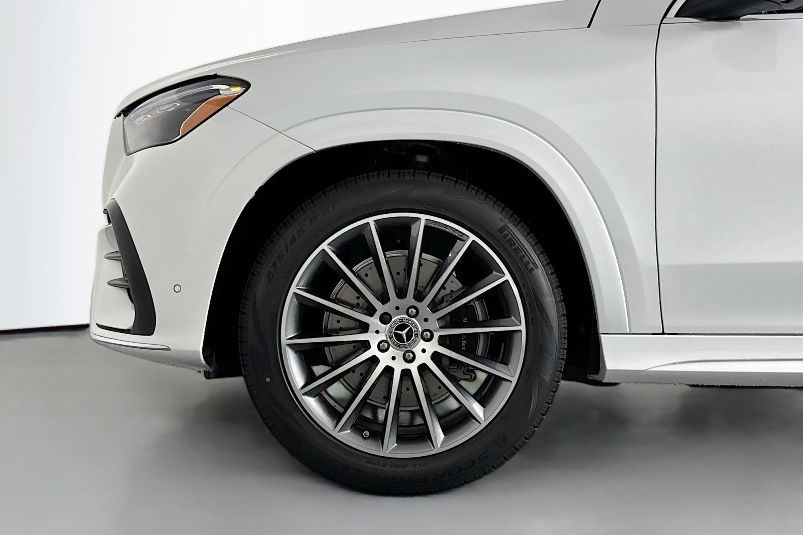 New 2026 MANUFAKTUR Moonlight White Metallic Mercedes-Benz GLE 350 SUV image 9