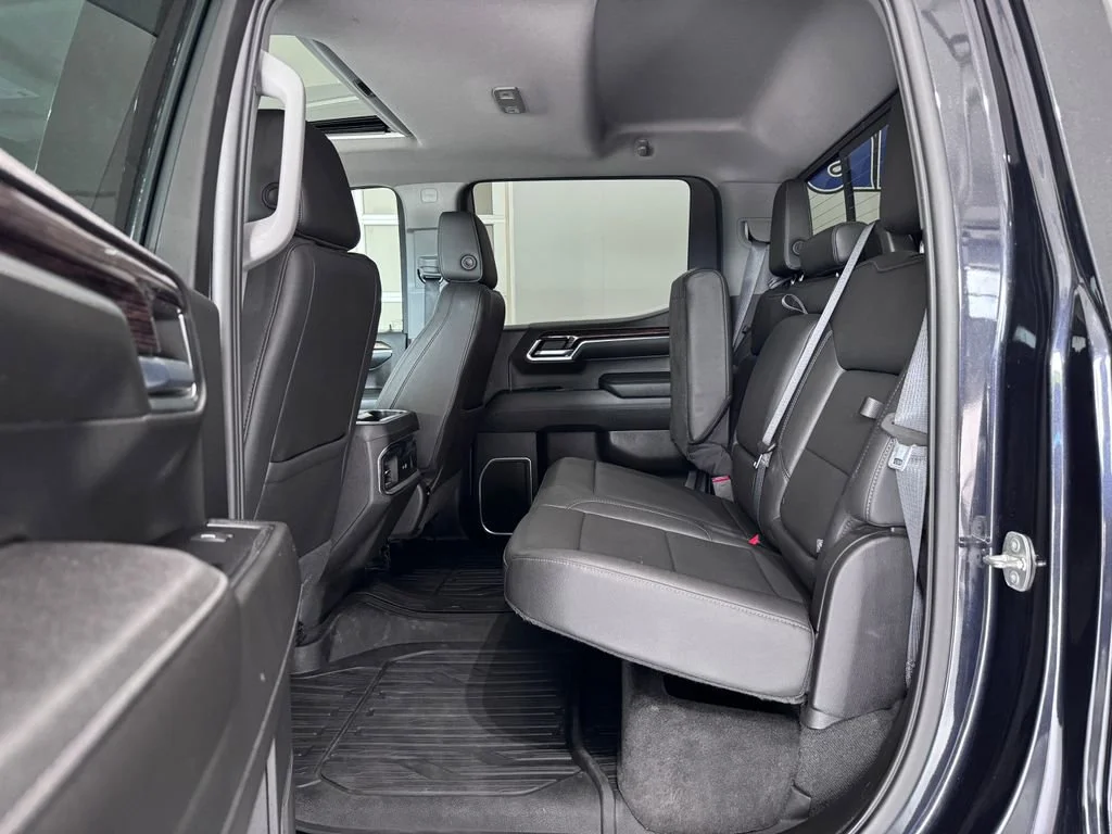 Used 2022 Titanium Rush Metallic GMC Elevation image 14