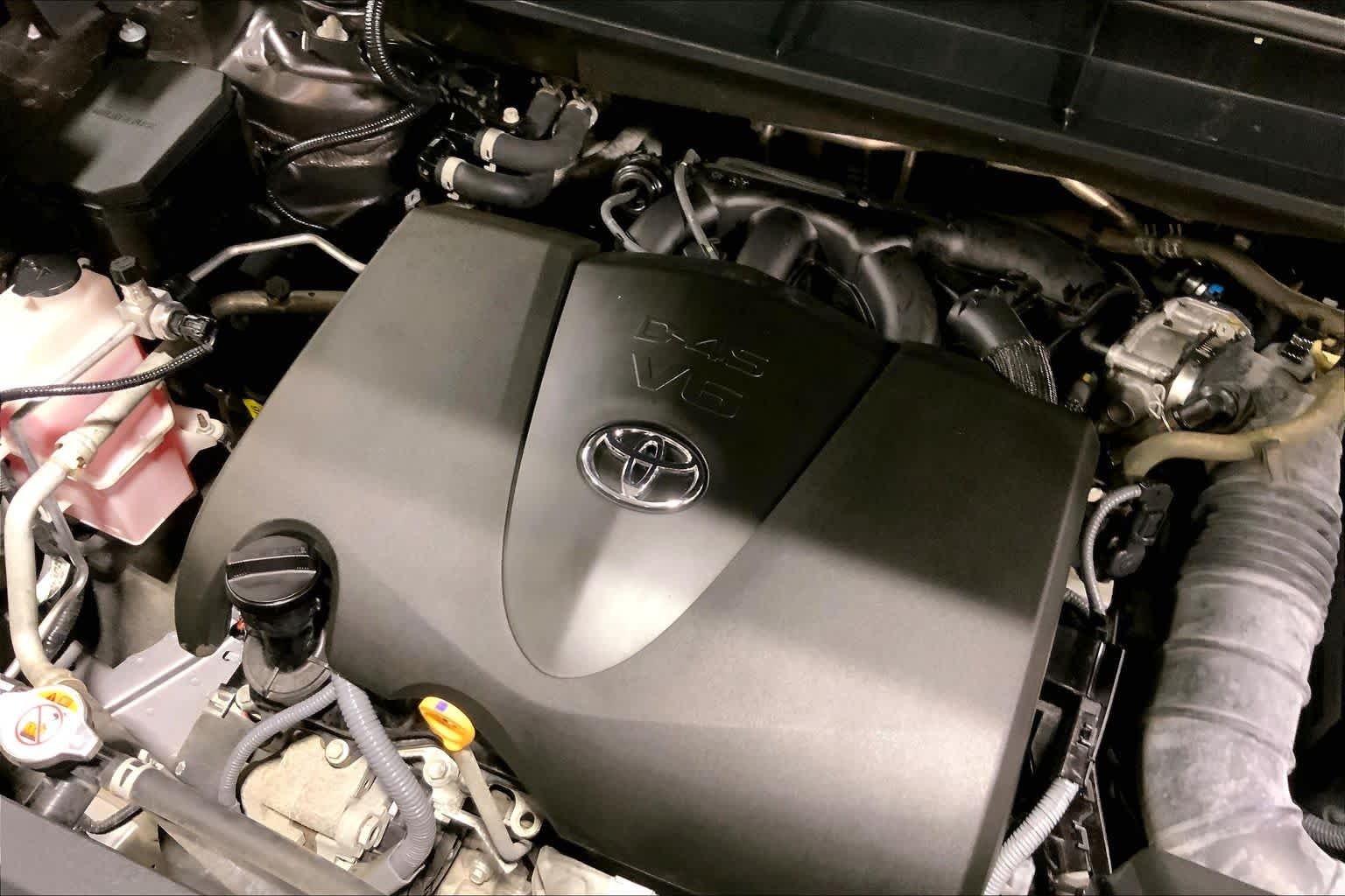 Used 2021 Magnetic Gray Metallic Toyota LE image 33