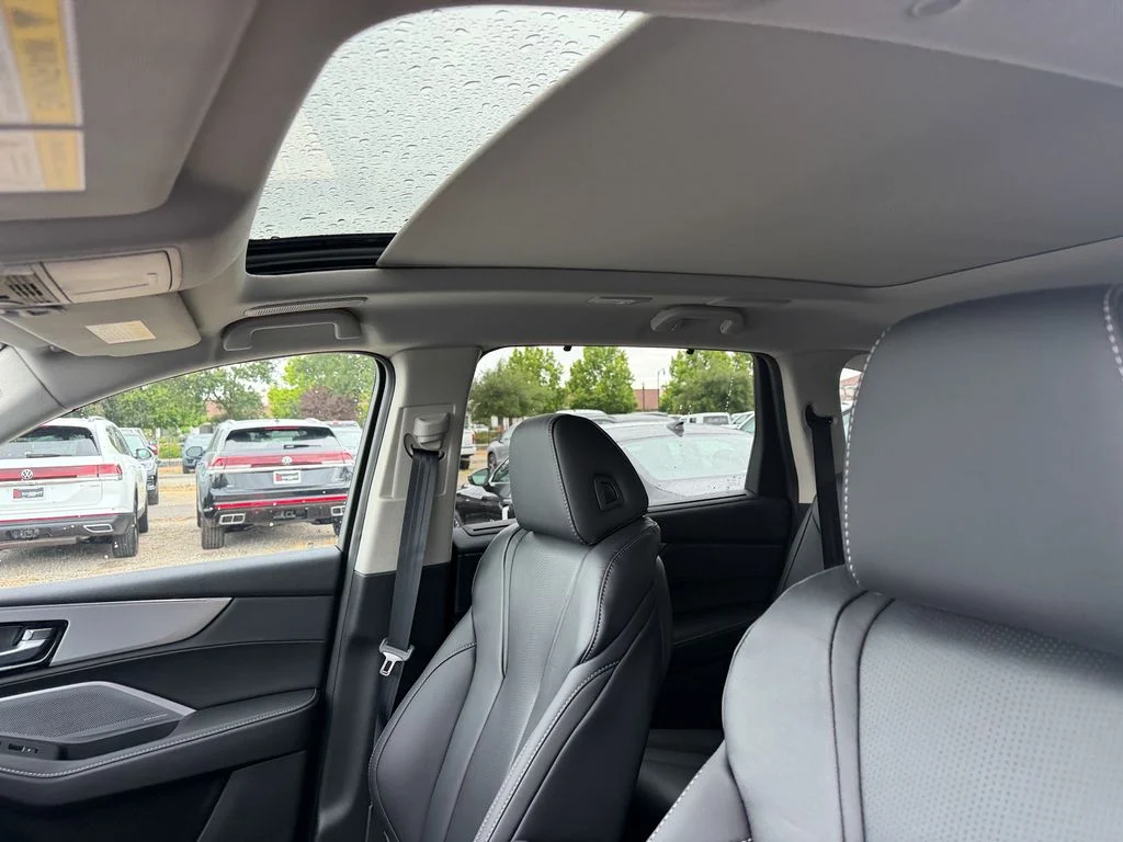 New 2026 Platinum White Acura Technology Package image 13