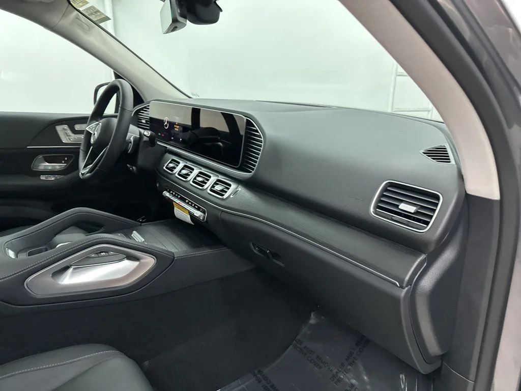 Used 2026 Gray Mercedes-Benz GLE 350 image 28