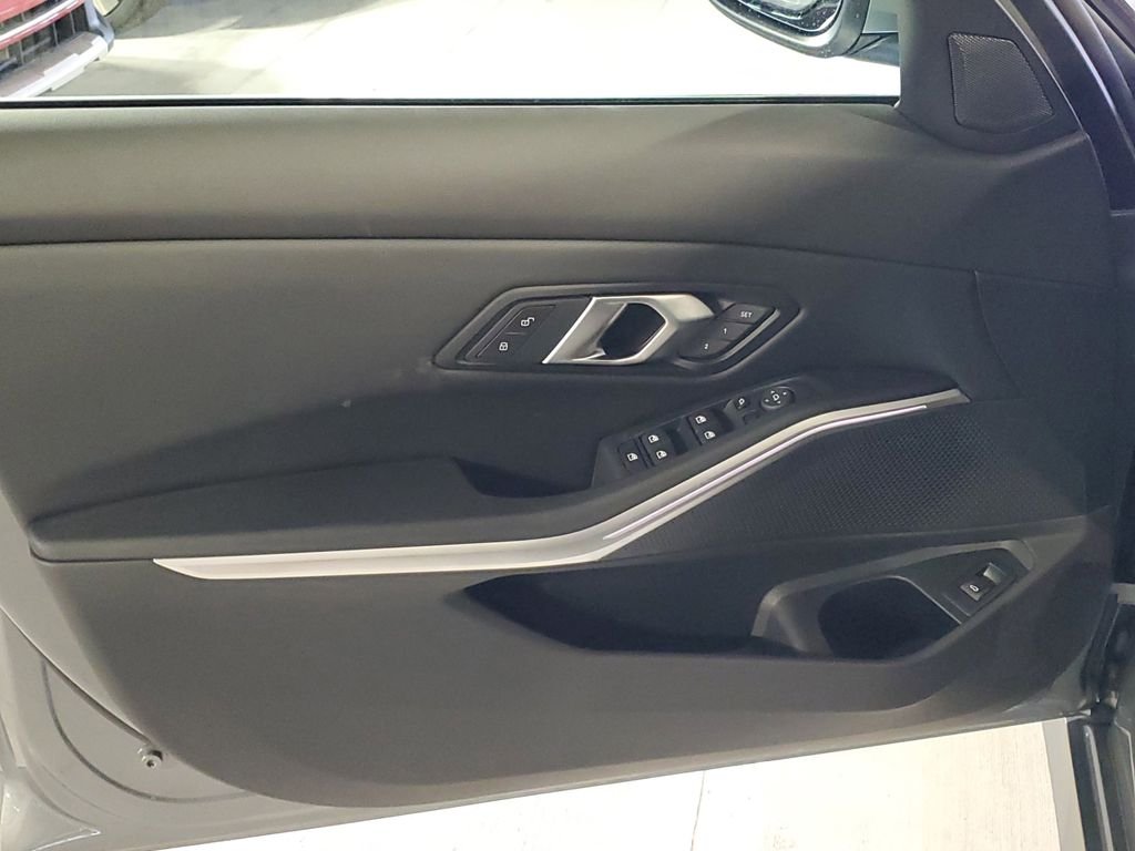 2025 BMW 3 Series 330i - Photo 13