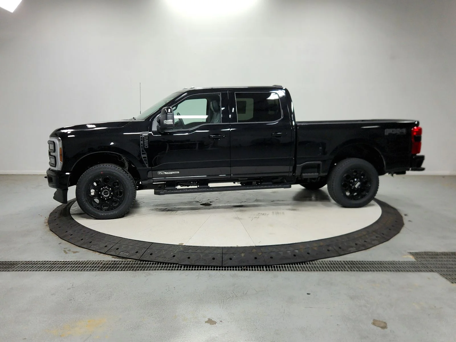 New 2026 Agate Black Metallic Ford F-250® Lariat® image 5
