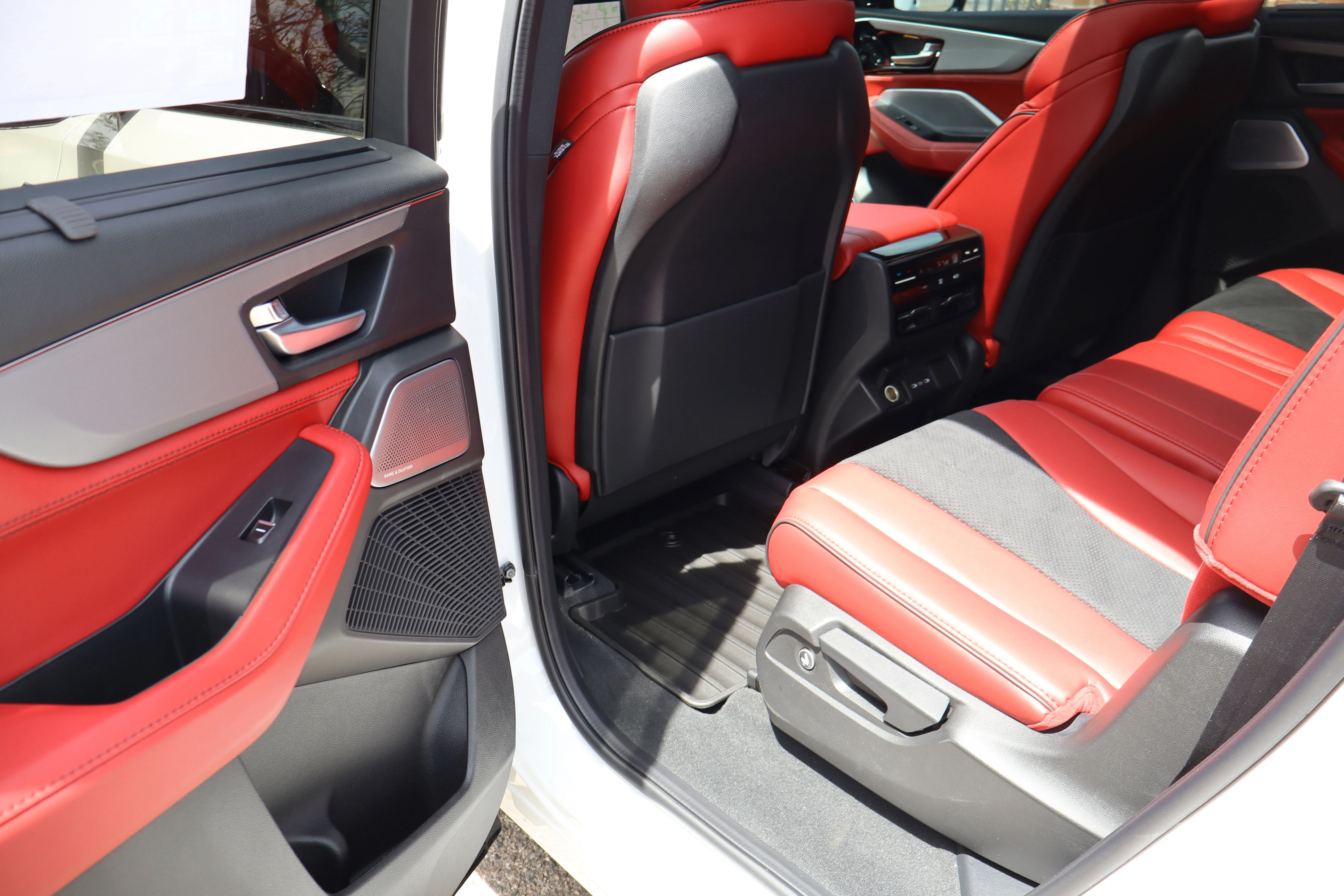 New 2026 Platinum White Pearl Acura w/A-Spec Package image 27