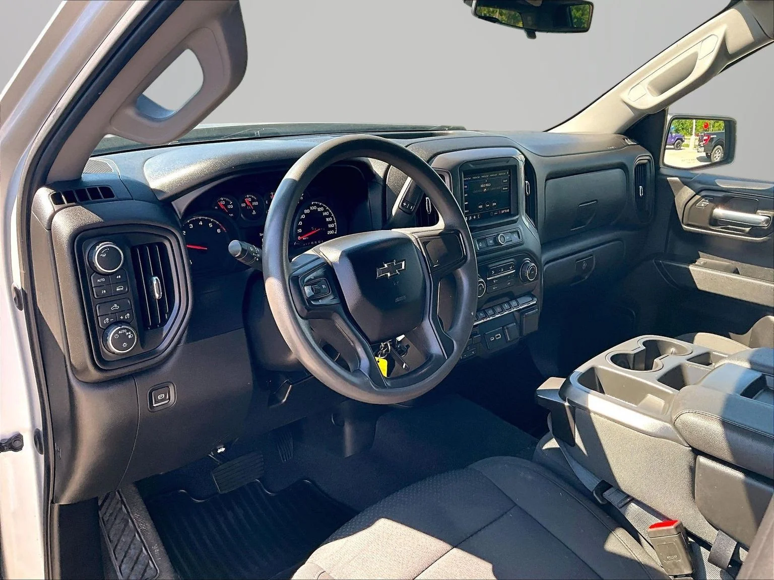 Used 2021 Silver Chevrolet Custom image 15