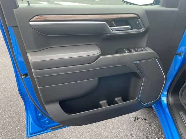 Used 2026 Riptide Blue Metallic Chevrolet RST image 12