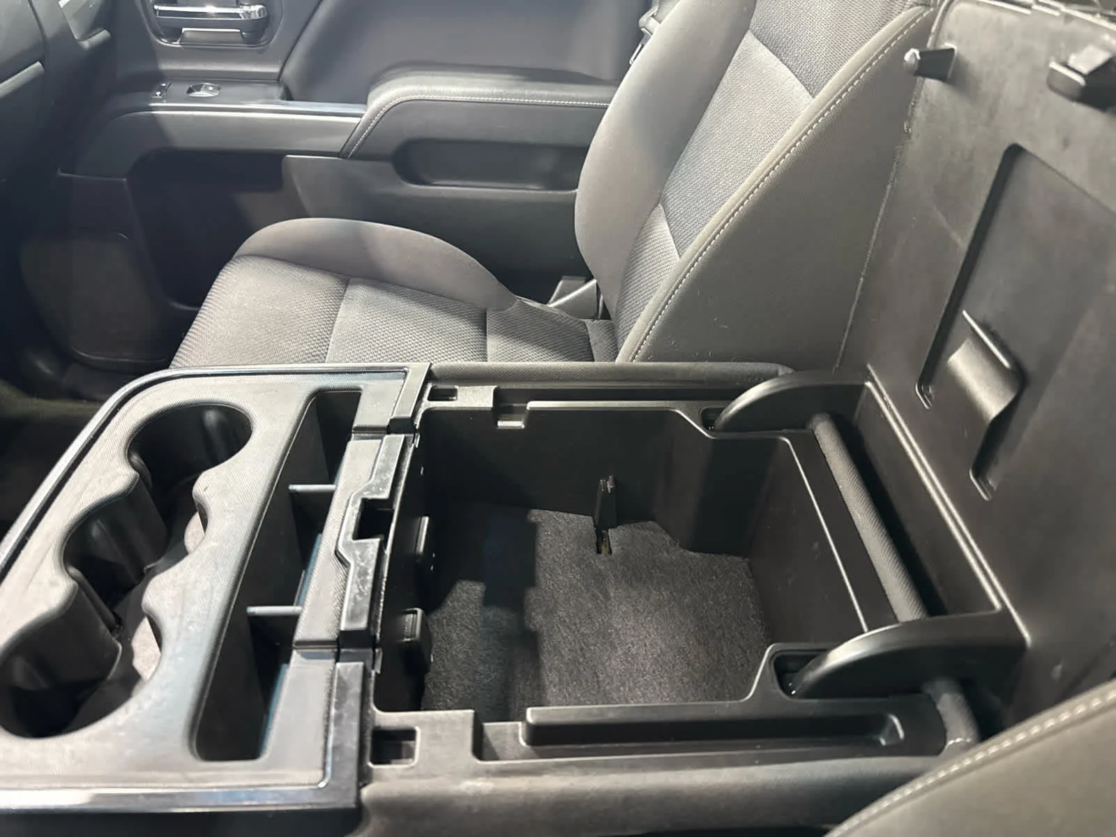 Used 2018 CAJUN RED TINTCOAT Chevrolet LT image 17