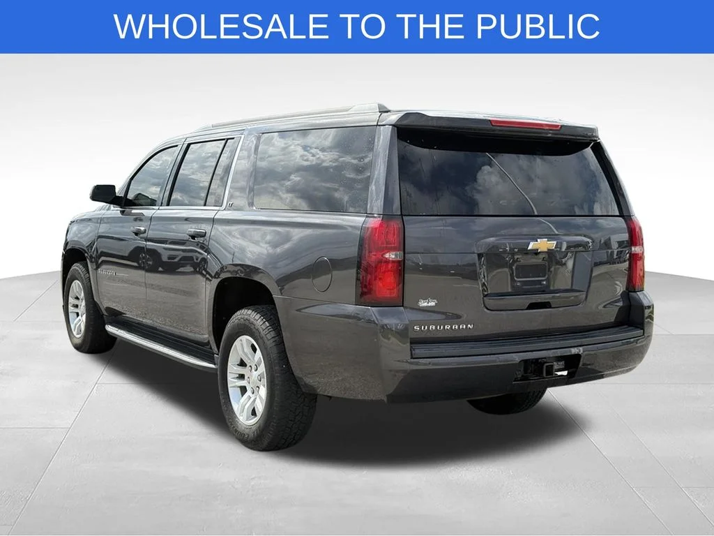 Used 2018 Gray Chevrolet LT image 3