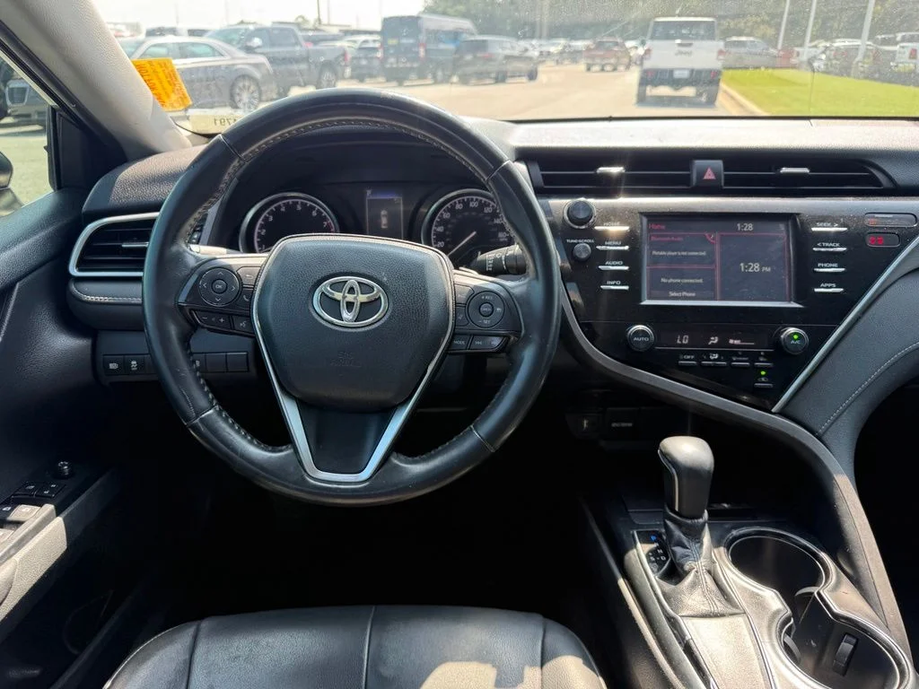 Used 2018 Gray Toyota SE image 8